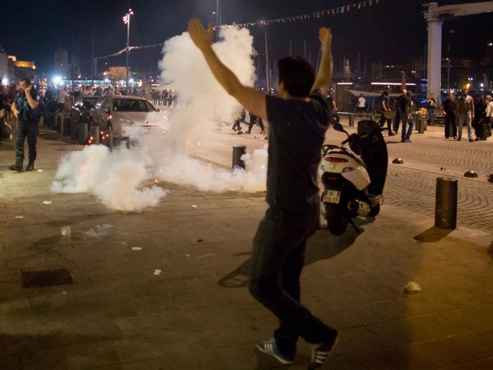 marseilles riot tear gas