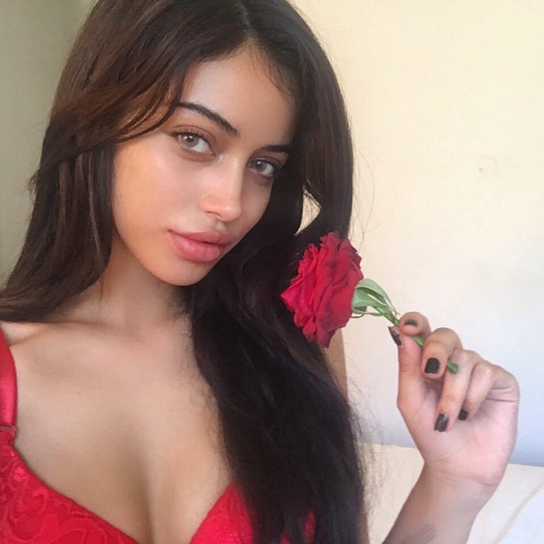 Have You Been Catfished By This Super Chilled Girl?