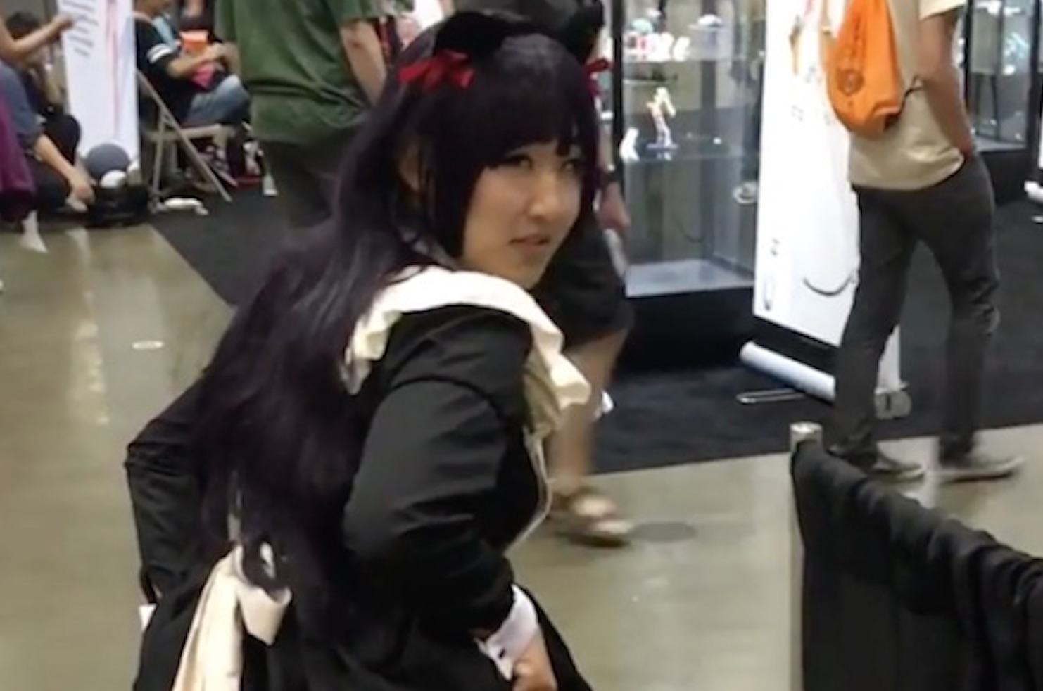 Two Dudes Get Pranked Hard By A Cross Dressing Cosplay Girl (VIDEO)