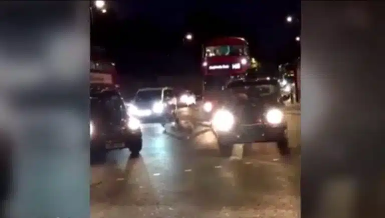 Man stabbed machete london