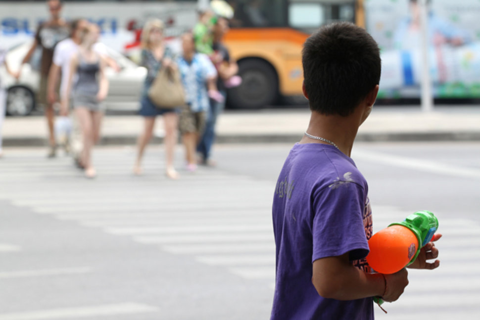 kid with water gun