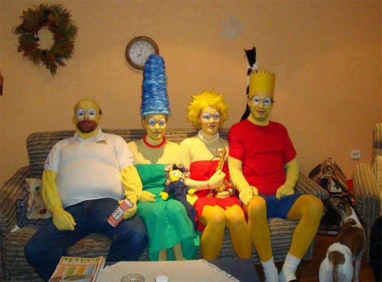20 Photos That Prove There Is No Way Of Dressing As ‘The Simpsons’ Without Looking Terrifying