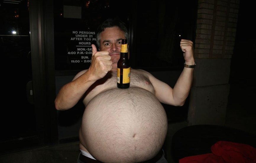 fat-man-drinking