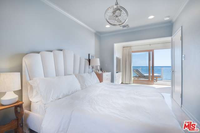 leo-beach-house-4