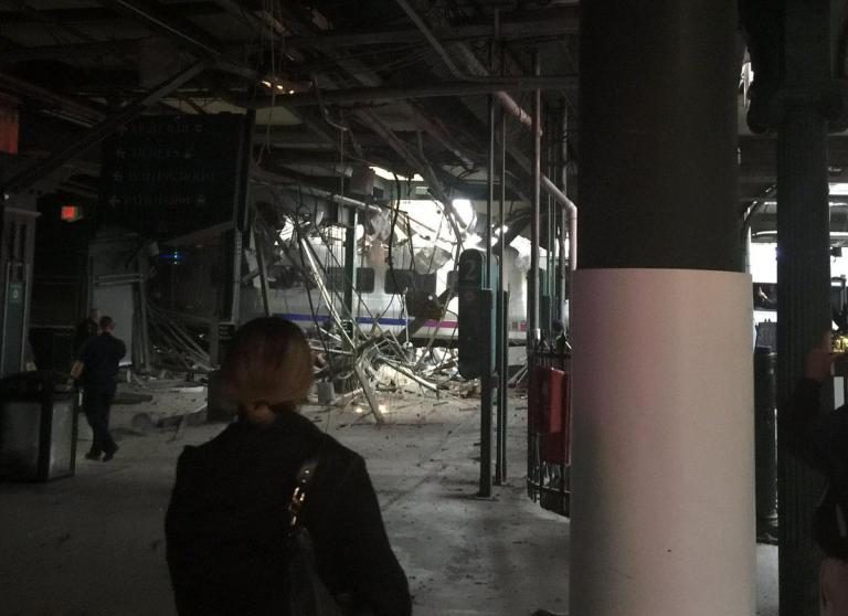 train-crash-platform