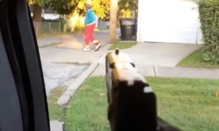 killer-clown-drive-by