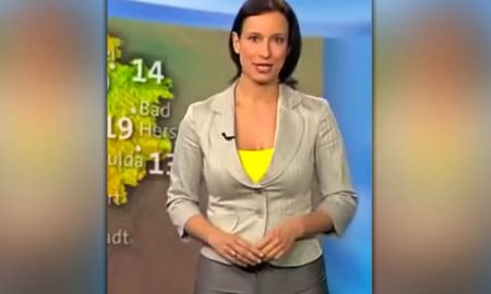 laura-di-salvo-cameltoe