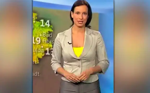 laura-di-salvo-cameltoe