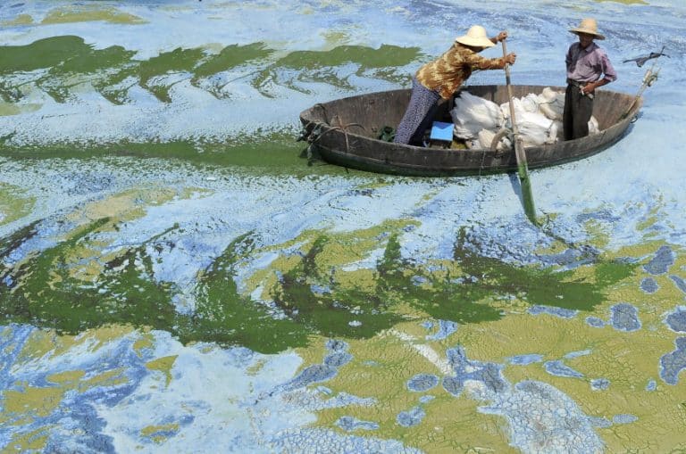China’s Devastating Pollution Epidemic Proves That The World Is Nearing Its End (PHOTOS)