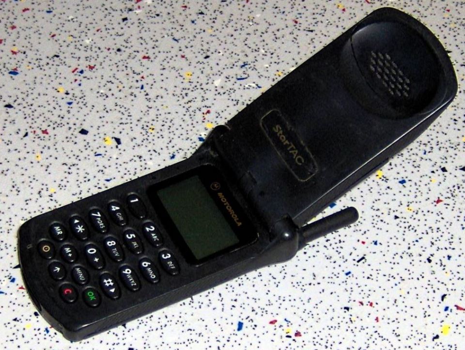 motorola-flip-phone