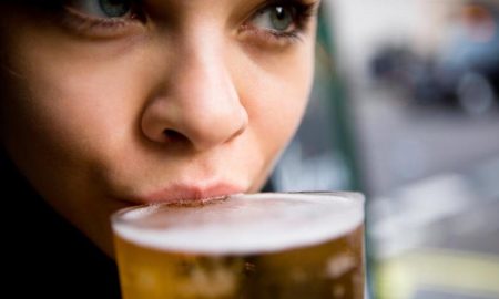 woman-drinking-beer