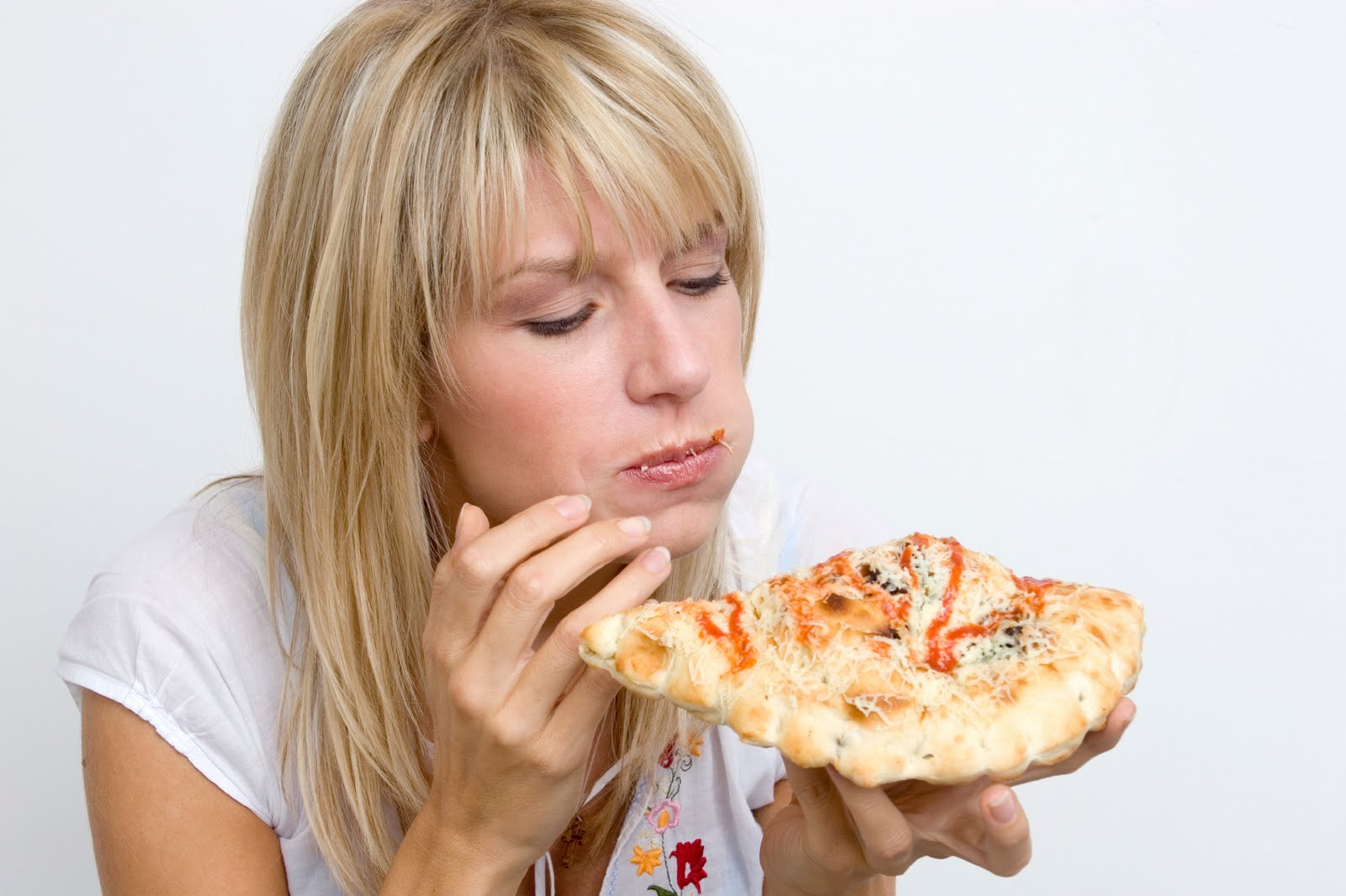 woman-pizza