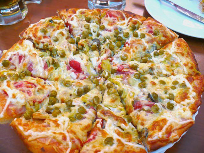 pea-and-mayonnaise-pizza