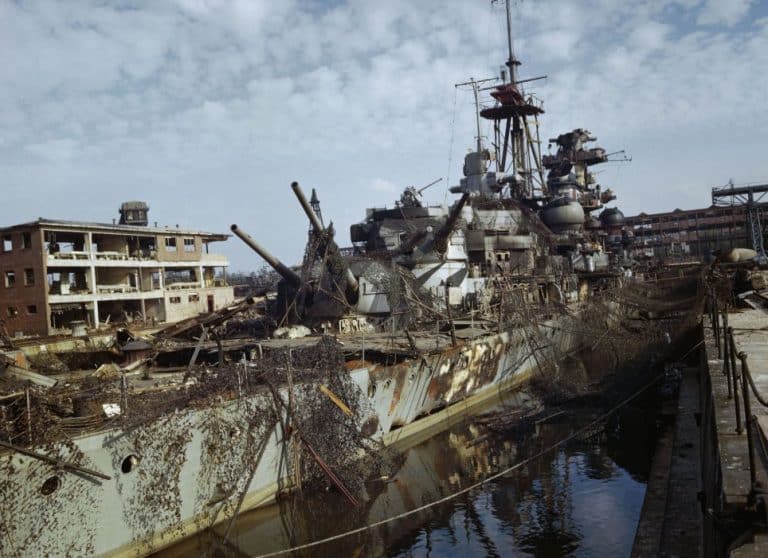 Check Out These Incredible Colour Photos From World War II