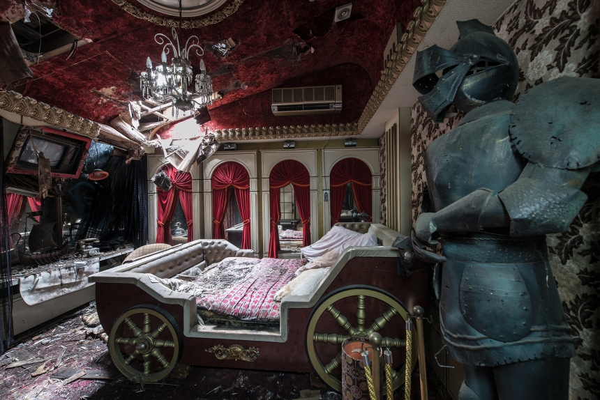 Japan abandoned love hotel 7