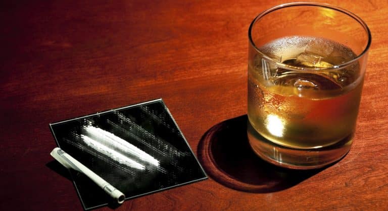 Study Finds That Drinking Booze Really Does Make You Crave Cocaine