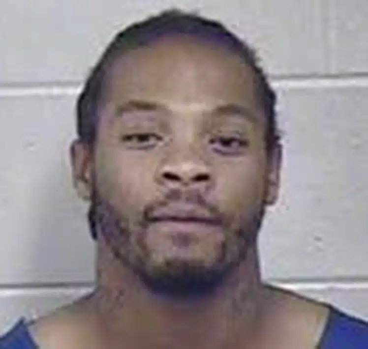 Suspect's farts makes police stop interview in Kansas