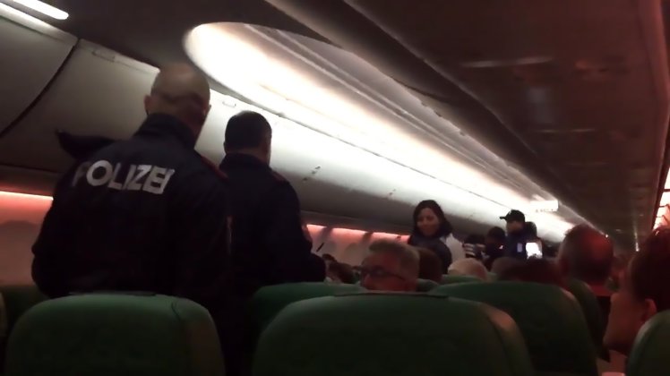 Farting Man From Dubai Causes Emergency Landing