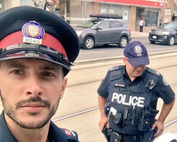 2 Toronto police officers accused of eating marijuana on duty face criminal charges