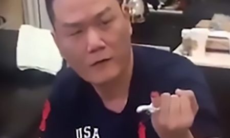 Gangster Cuts Off Finger