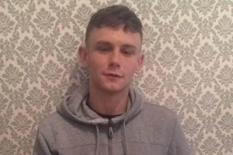 Young Man Dies After Stabbing Himself In The Chest To Show Friends That His Vest Was ‘Stab-Proof’