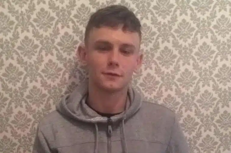 Young Man Dies After Stabbing Himself In The Chest To Show Friends That His Vest Was ‘Stab-Proof’