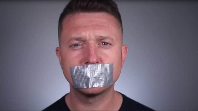Tommy Robinson Is Now In Solitary Confinement