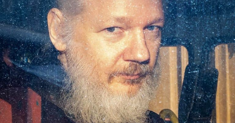 Julian Assange Was Arrested After Smearing POO On The Walls Of The Ecuadorian Embassy