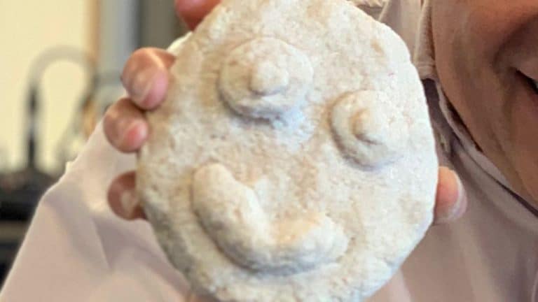 A Creepy Sausage Meat Face Was Found In A Pack Of  99p Aldi Sausages