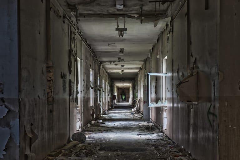 10 Times Urban Explorers Almost Shit Themselves