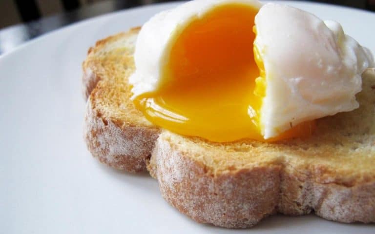 A Vegan Food Blogger Has Claimed That Eating Eggs Is Worse Than Smoking