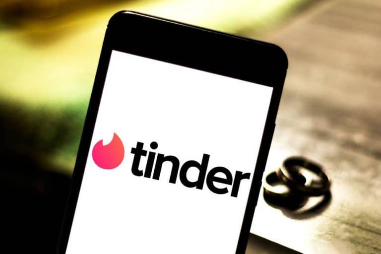 A Husband Matched With His Wife On Tinder Whilst She Was Away On A Business Trip