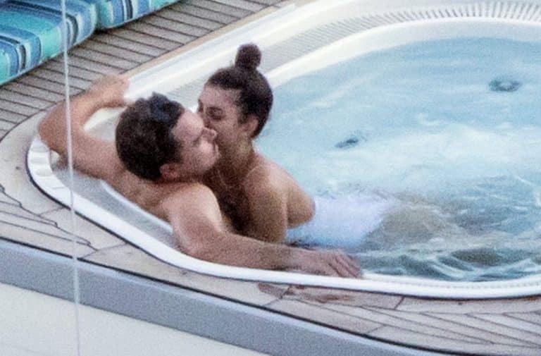 Leo DiCaprio & His New Girlfriend Put On A Show For Haters Criticising 22 Year Age Gap