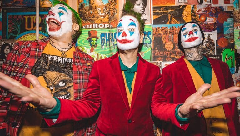 Blink 182 Dressed Up A Joaquin Phoenix’s Joker For Halloween