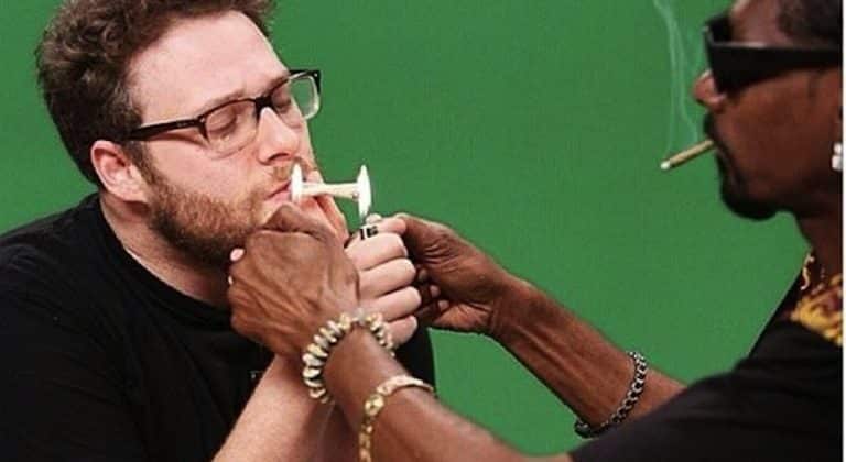 Snoop Dogg Says That Seth Rogen Is The Best Joint Roller He’s Ever Met In His Life