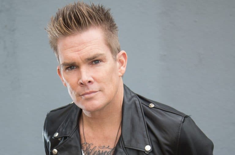 Someone Hired The Guy From Sugar Ray To Break Up With Her Boyfriend Over The Internet