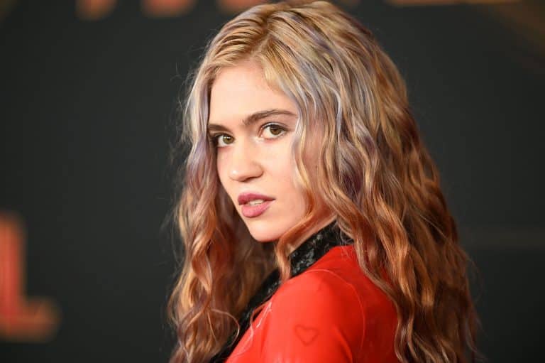 Grimes Has Given Up Her Vegan Diet Whilst Pregnant Due To Milk Cravings