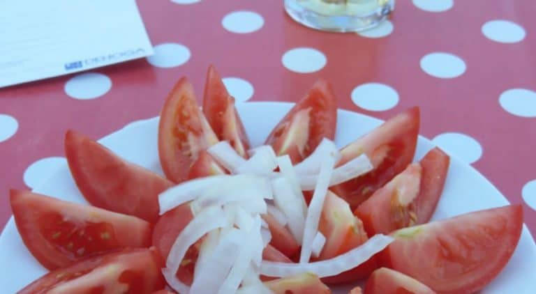 A Guy Blasted A Restaurant For Serving Him The Worst €6 Salad Ever