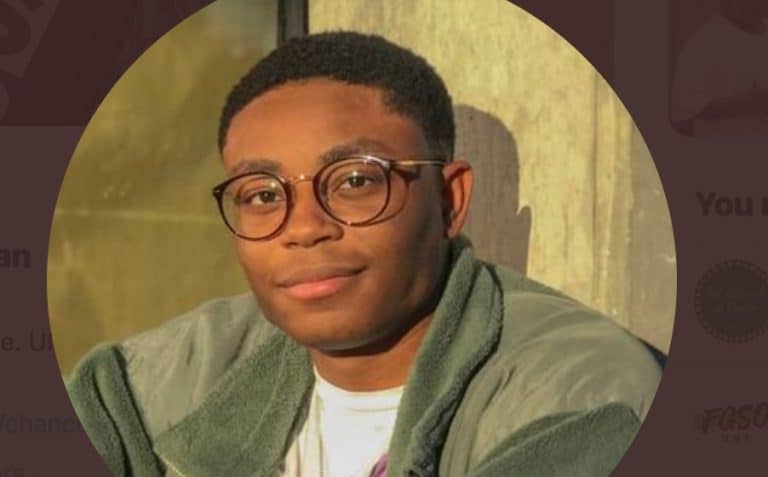 This Guy Put Up A Powerpoint Presentation As His Tinder Profile