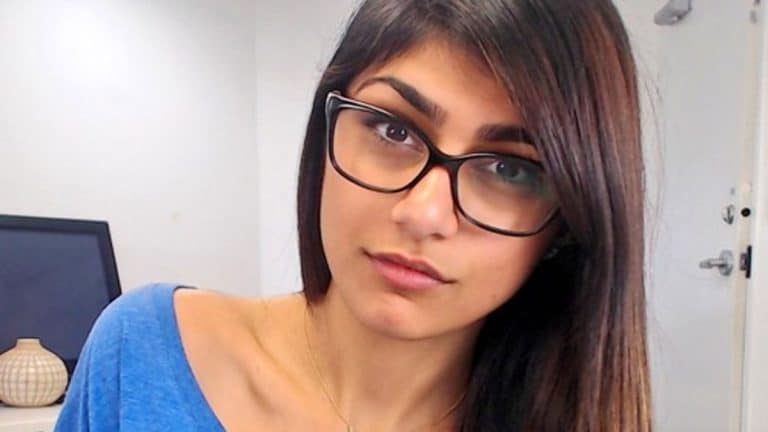 Mia Khalifa Has Joined OnlyFans And Is Being Roasted For Her Hypocrisy