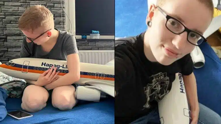 This Woman Is In A Sexual Relationship With A Model Plane