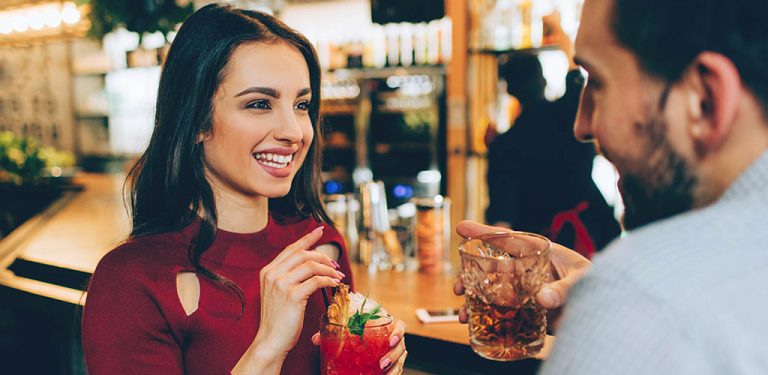 Bartenders Are Revealing The Smoothest Pickup Lines That They’ve Ever Heard