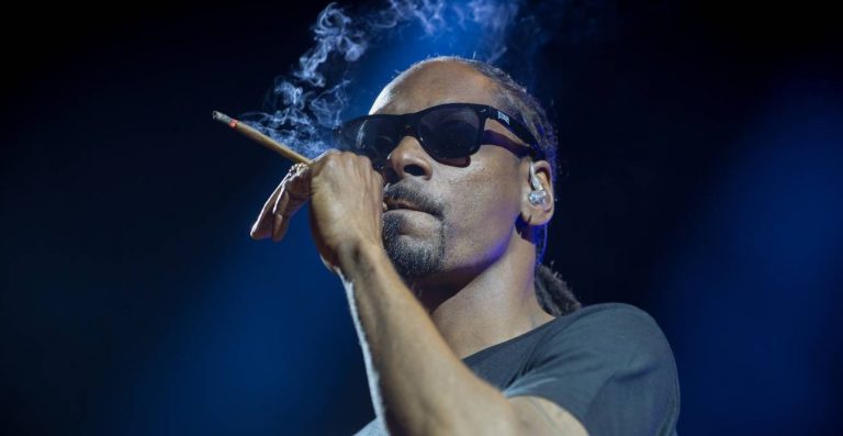 Snoop Dogg Has Given His Full Time Blunt Roller A Rise Due To Inflation