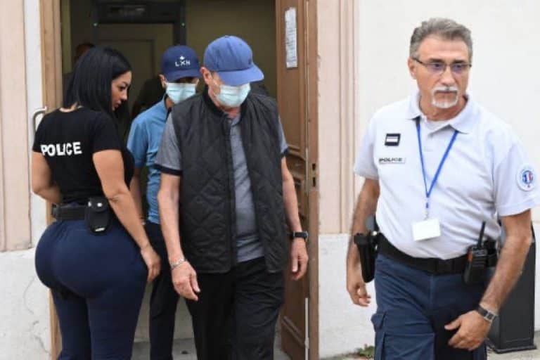 Policewoman Pictured With Mutilator Dentist Has People Begging To Be Arrested
