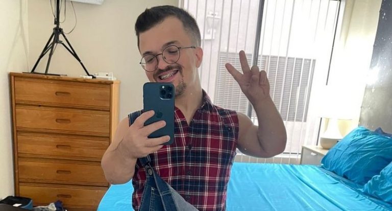Midget With Massive Penis Wanted To Become Architect But Is Now Male Escort