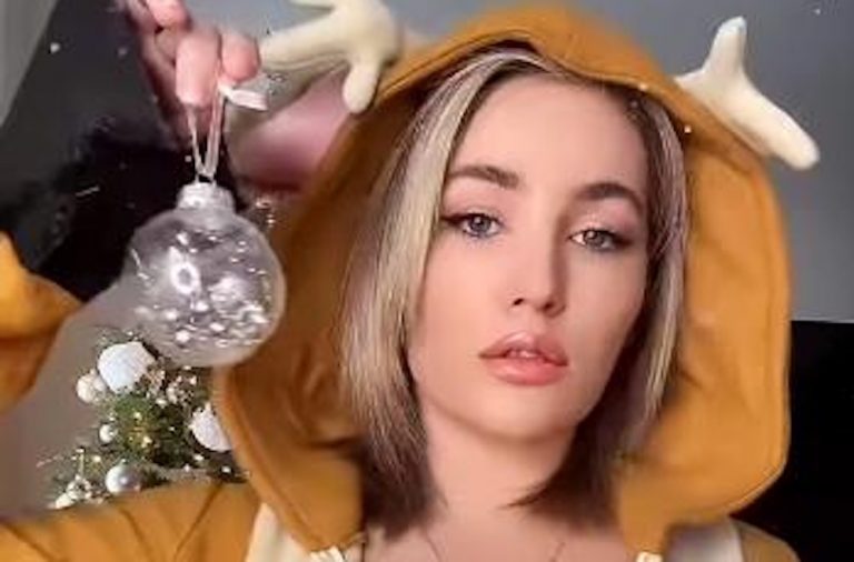 90 Day Fiancee Star Makes $40,000 Selling Farts In Baubles For Christmas