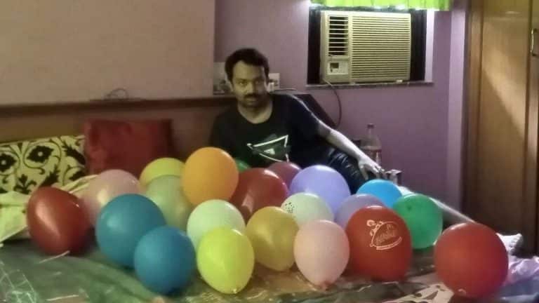 This Man Is In A Relationship With A Bunch Of Balloons And Sleeps With Them Every Night