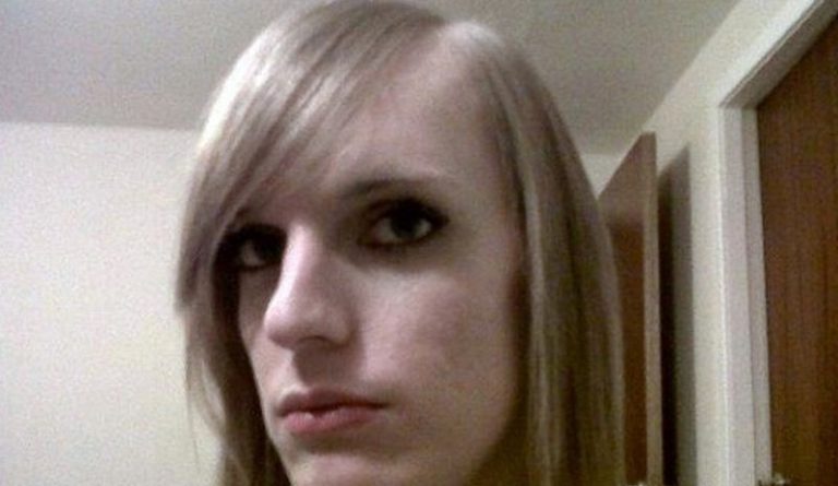 Transgender Killer Demands NHS Sex Change Op To Feel Comfortable In The Shower