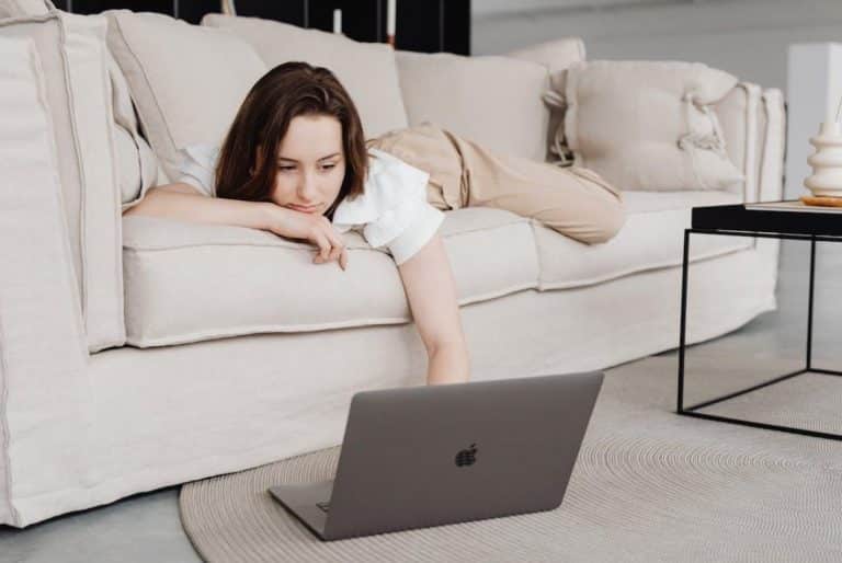 What Are The Top Benefits Of Working Online In 2023?