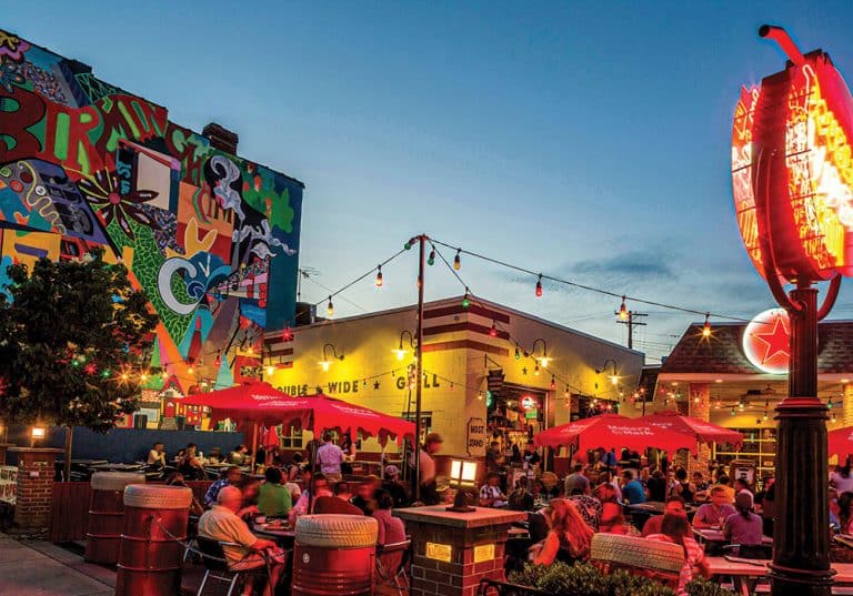 Top 10 Cities For Nightlife Enthusiasts